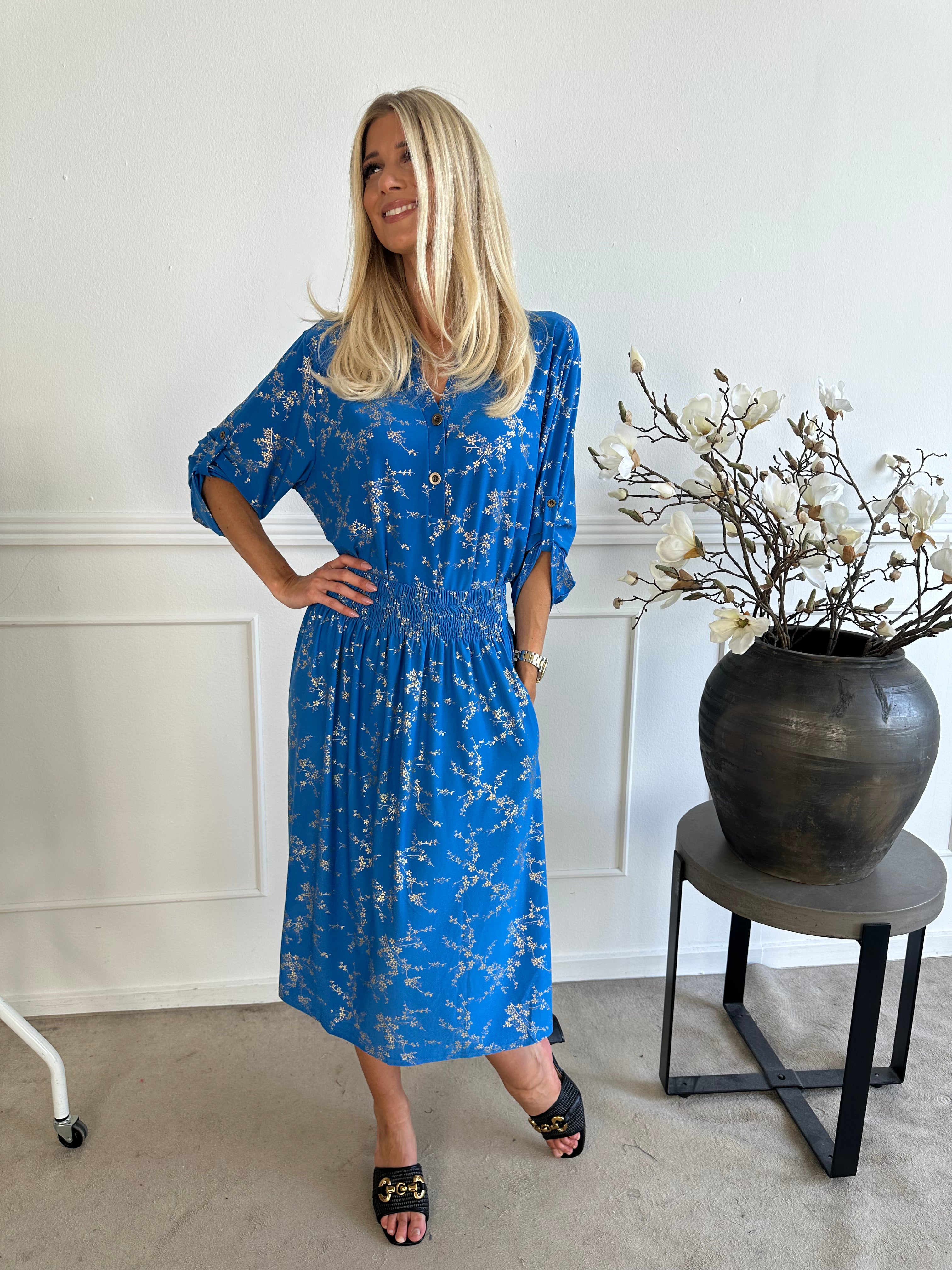 Pams Gold Midi Skirt - Kjol i stretchigt material med fickor